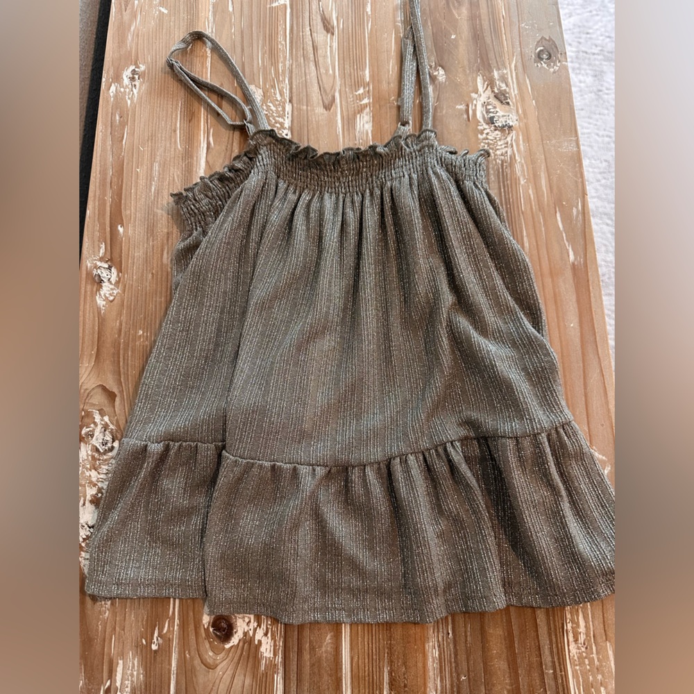 NWT Anthropologie Silver Metallic Shimmer Ruffle Tank (Size XS)